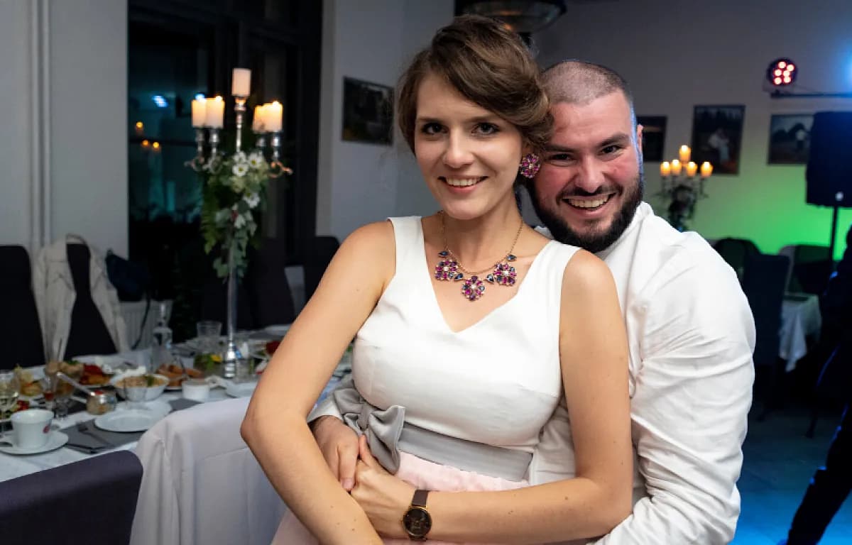 Miłość francuska czy to grzech? Kontrowersje i różne perspektywy