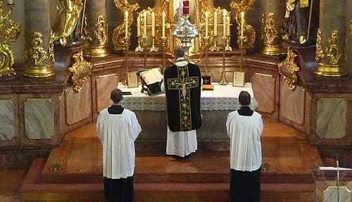 Niedziela Palmowa: ile trwa msza i co wpływa na jej długość?