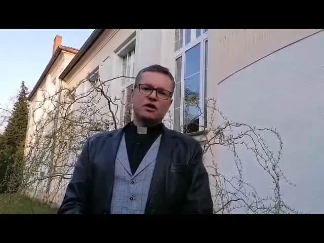 Czym się różnią ewangelicy od katolików? Odkryj kluczowe różnice