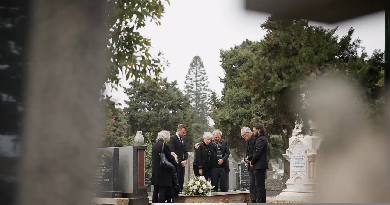 Czy w ciąży można iść na pogrzeb? Ważne aspekty zdrowotne i emocjonalne