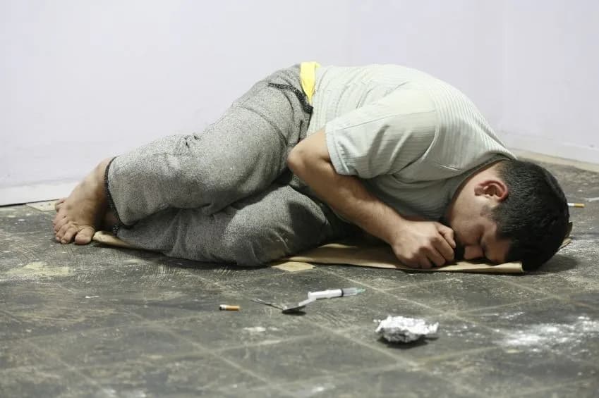 Czy branie narkotyków to grzech? Moralne dylematy i konsekwencje