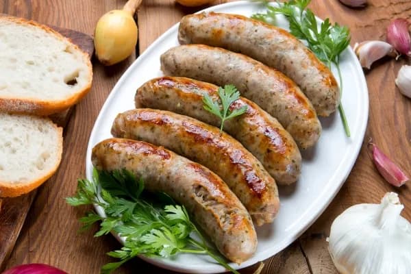 Jak zrobić białą kiełbasę na Wielkanoc - tradycyjny przepis krok po kroku