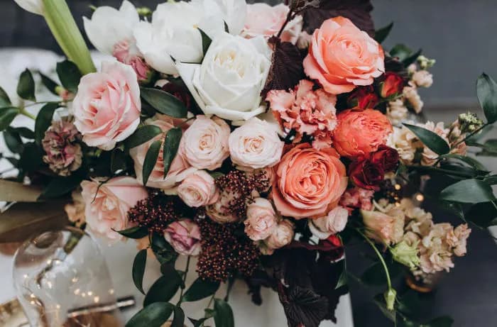 Jakie kwiaty do kościoła wybrać na wyjątkowe okazje i uroczystości