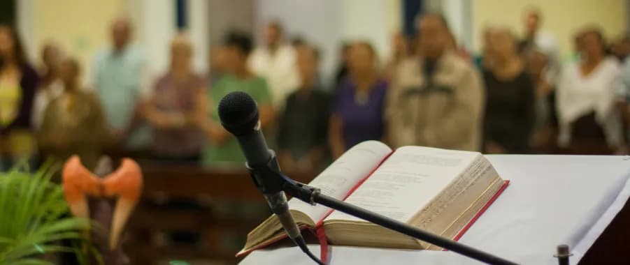 Kto to jest lektor w kościele i jakie ma obowiązki?