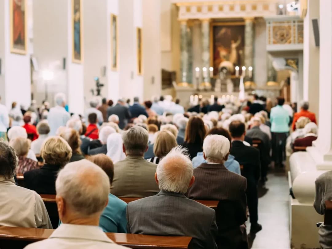 Czy liturgia wielkiej soboty zastępuje mszę niedzielną? Sprawdź obowiązki.