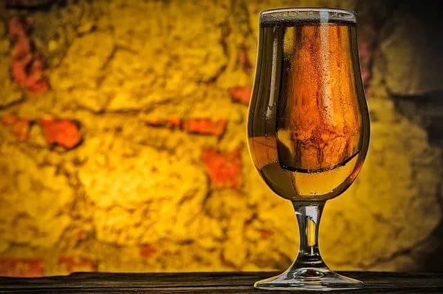 Czy picie piwa to grzech? Odkryj prawdę o alkoholu w Kościele
