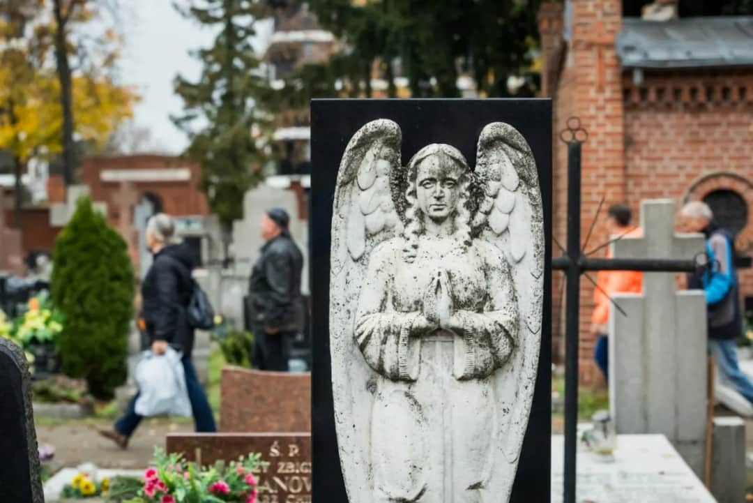 Czy msza 1 listopada jest obowiązkowa? Oto, co musisz wiedzieć