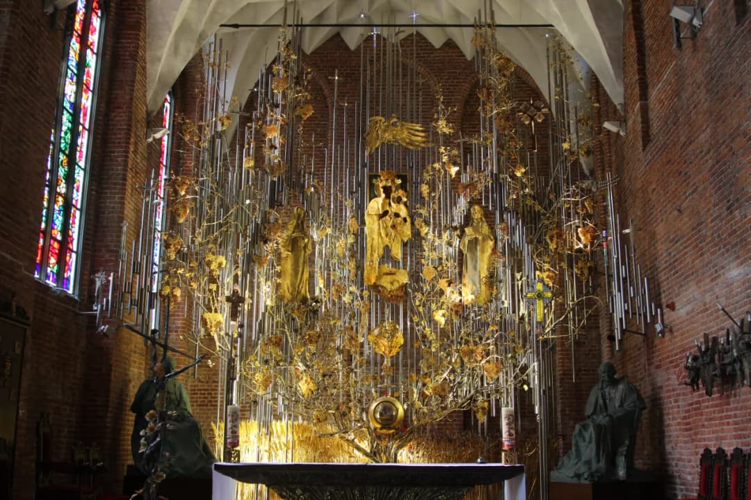 Bursztynowy ołtarz ile kosztował? Zaskakujące ceny i wartość dzieła