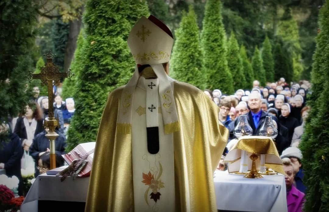 Czy praca 11 listopada to grzech? Co mówi Kościół o tym dniu?