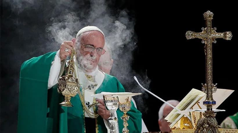 Co to jest aklamacja w kościele i jak wpływa na liturgię?