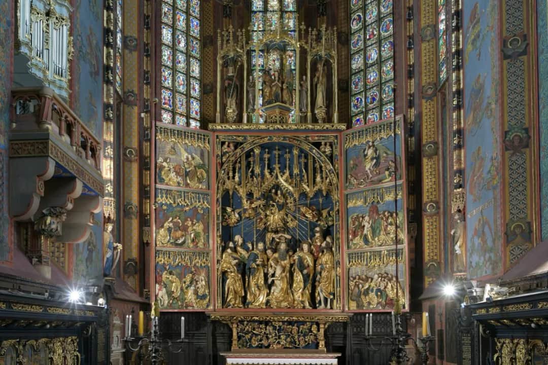 Gdzie znajduje się ołtarz Wita Stwosza? Odkryj jego tajemnice w Krakowie