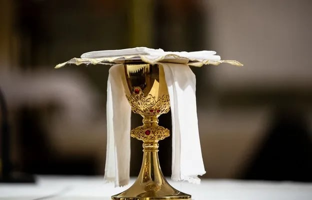 Czy msza w środę popielcową jest obowiązkowa? Prawda i zasady uczestnictwa